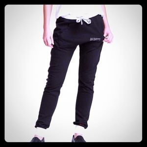 Peace Love World kanga jogger